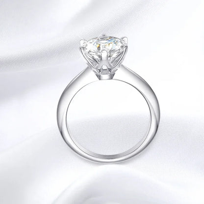 Brilliant Moissanite Solitaire Ring